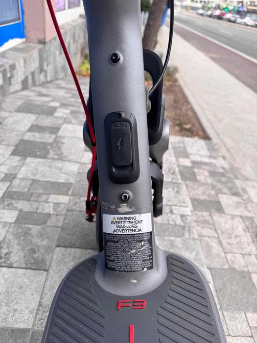 Segway Ninebot F3 1000W 25 km/h Autonomie 70 km Suspensie Dublă