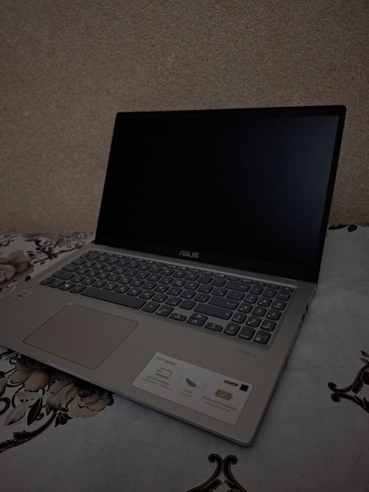 Ноутбук ASUS X515J