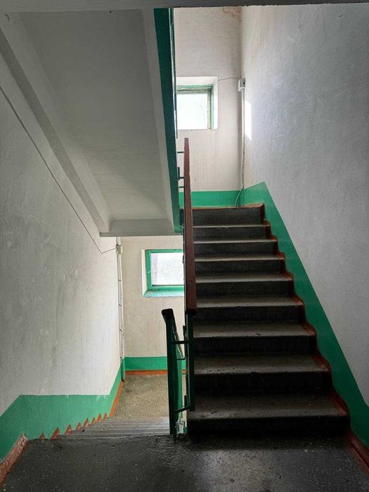 Продам 1,5 на Абая 3