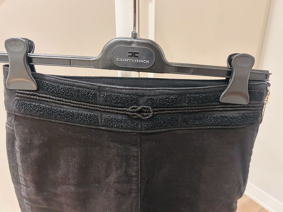 Elisabetta Franchi дънков панталон с висока талия в черно с лого