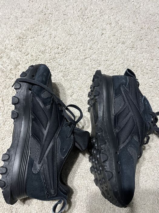 Reebok X CARDI B Classic 38