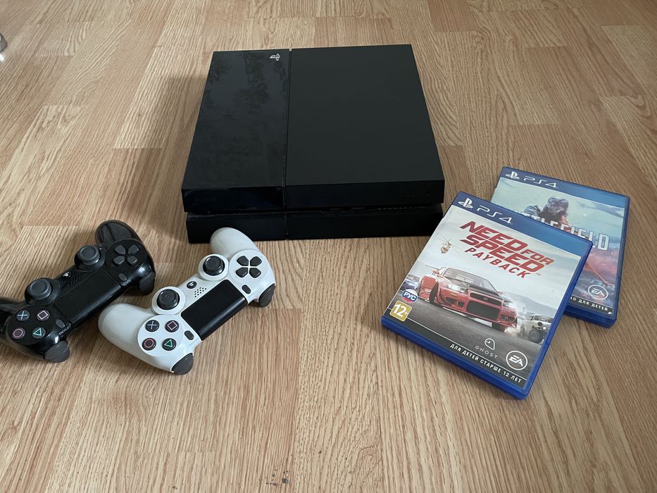 Продается новая PlayStation4