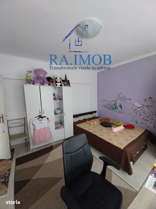 Casa cu 9 camere, sat Gageni-Prahova- 68900 euro negociabil