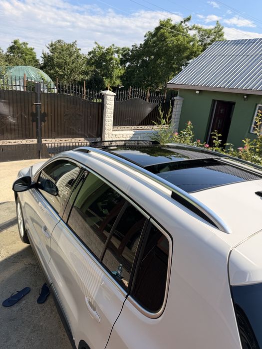 Volkswagen Tiguan Highline 2.0 TDI 140 CP DSG 4Motion | Panorama | Bi-Xenon | Park Assist
