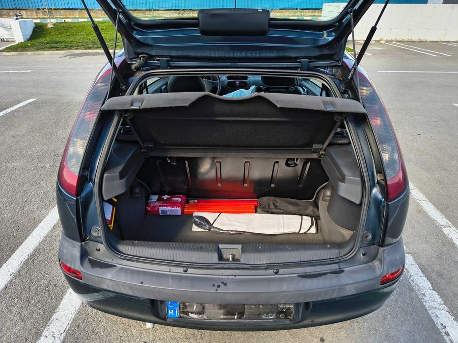 Opel Corsa C 2002 1.0 benzina
