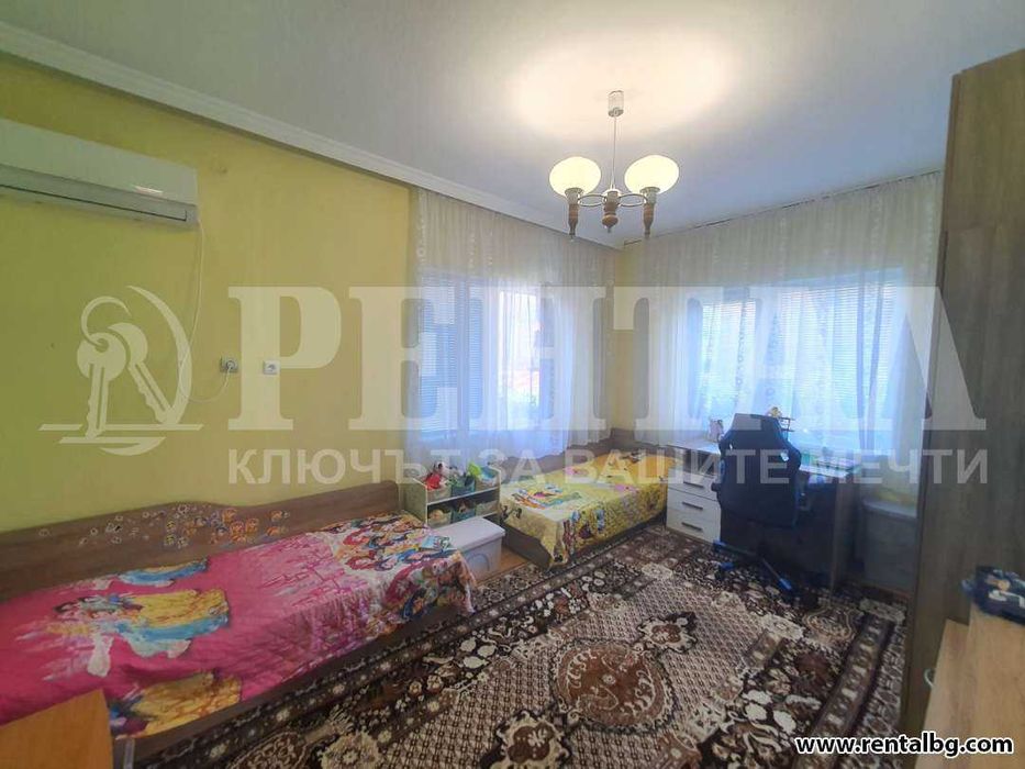 Къща с двор, с. Ягодово