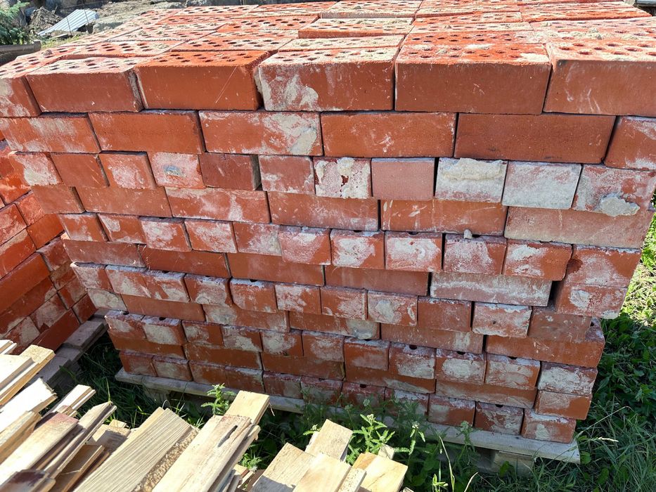 Продам красный облицовочный советскии кирпич