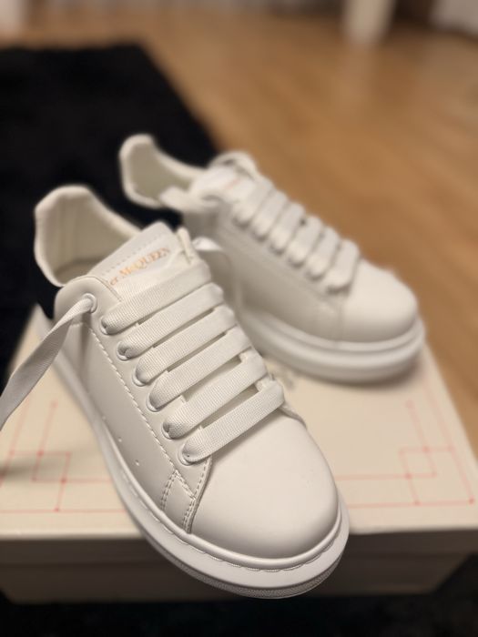 Adidasi Alexander Mcqueen noi