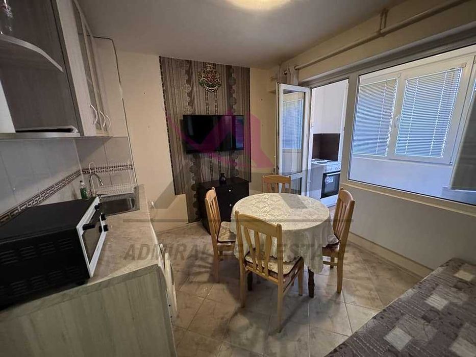 Дава се под наем Двустаен апартамент в Варна, Възраждане 3 - 55 кв.м за 425 € - Снимка #1