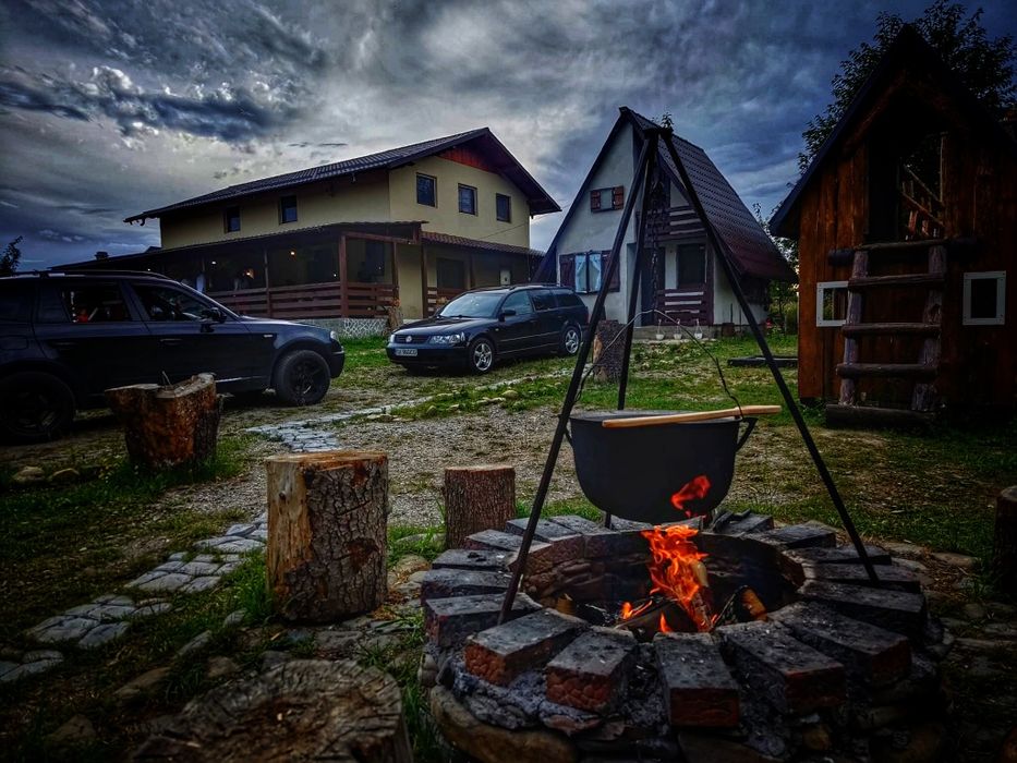 Închiriez Cabană 800 Ron/ exlus revelion