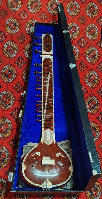 Tor Sitar sotiladi .