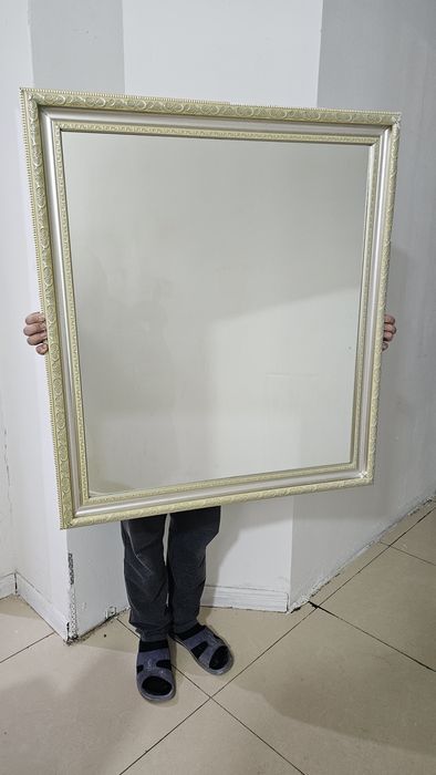 Мебель диван картины зеркала со скидкой