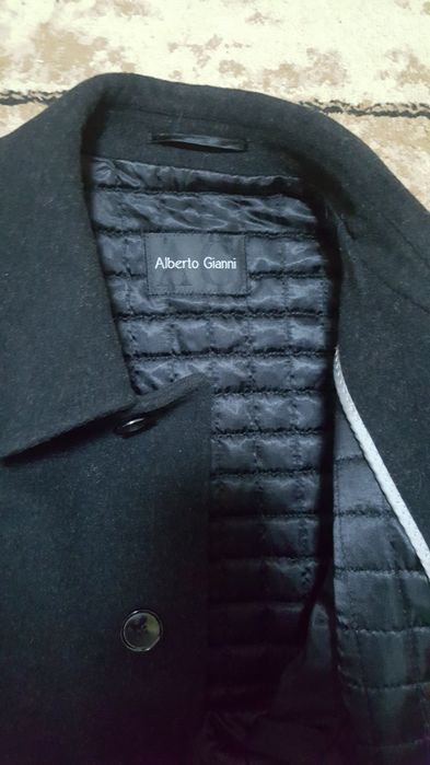 Пальто современное, черное, красивое