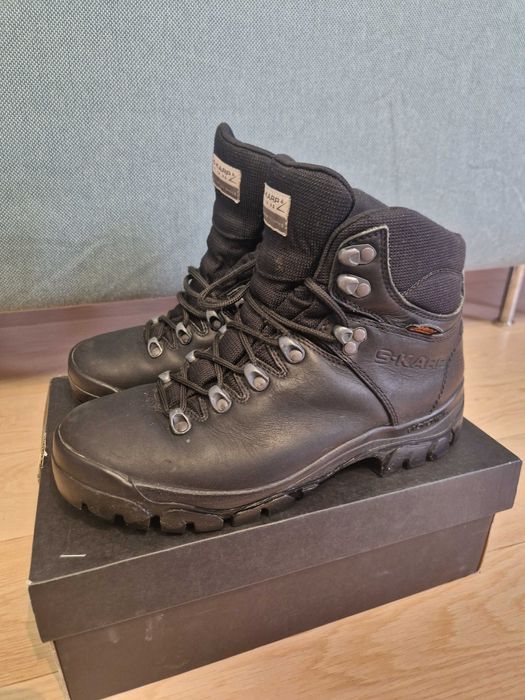 Bocanci munte, drumetie S-KARP, integral piele naturala, marimea 41.