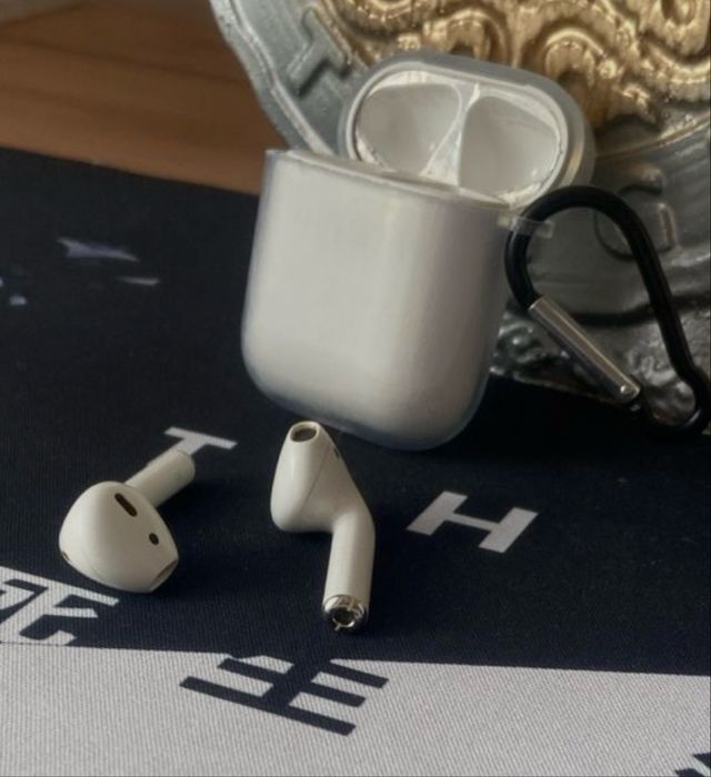 Продам AirPods 2