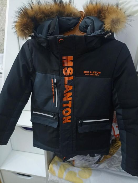Продам куртку 134 р 7-8 лет зима