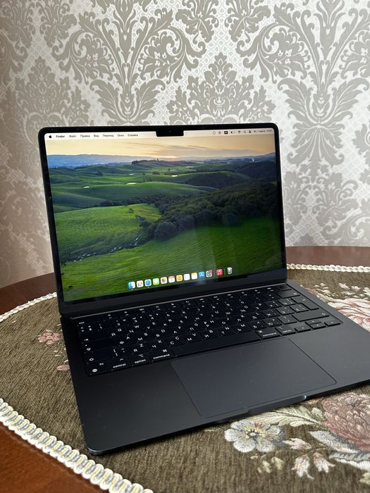 Продаю Macbook Air 13” (2024)
