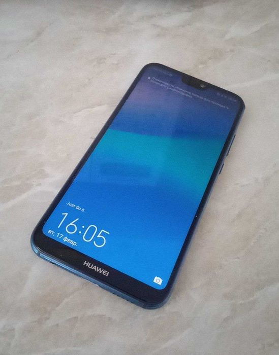 Продам Huawei P20 Lite