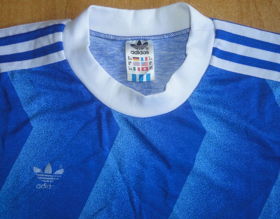 Футболна фланелка Левски 1988, размер М