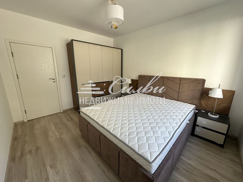 Продава се Тристаен апартамент в Шумен, Дивизионна болница - 93 кв.м за 1289 €/кв.м - Снимка #3