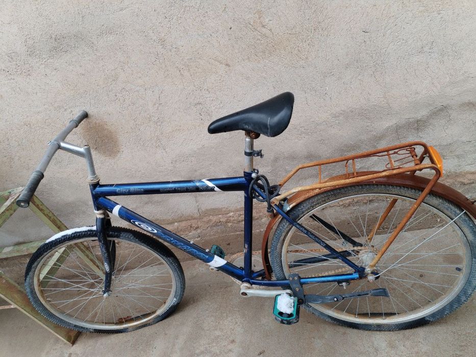 Velosiped sotiladi Rossiyadan kelgan holati yaxshi srochna sotiladi