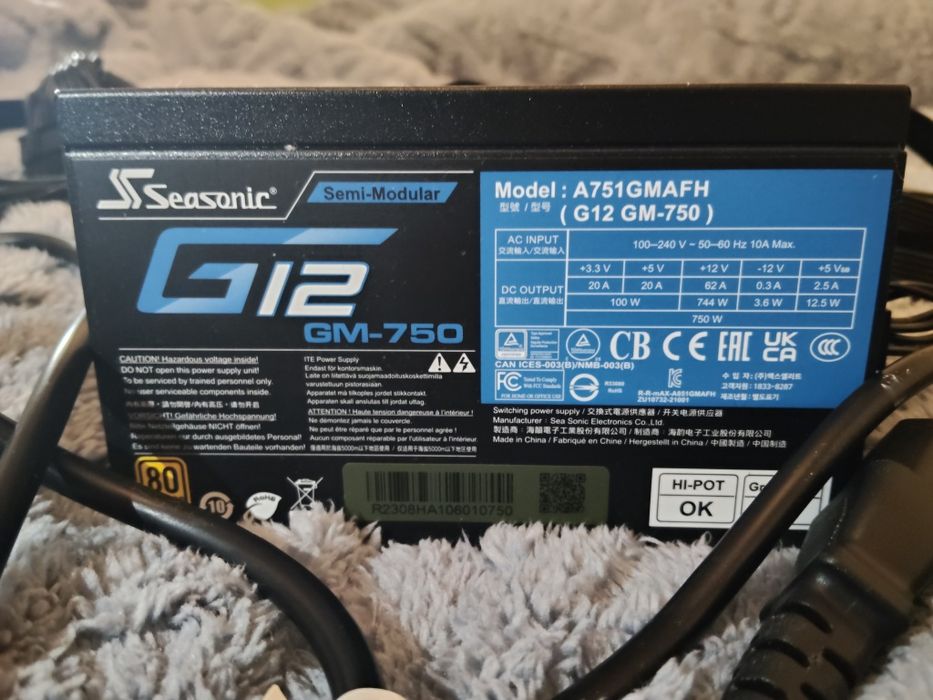 Sursa semi-modulara seasonic 750W 80+gold