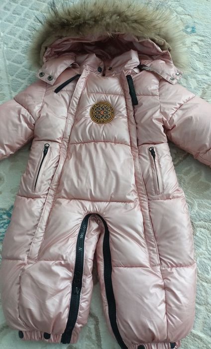 Продам теплый зимний качественный комбинезон пуховик