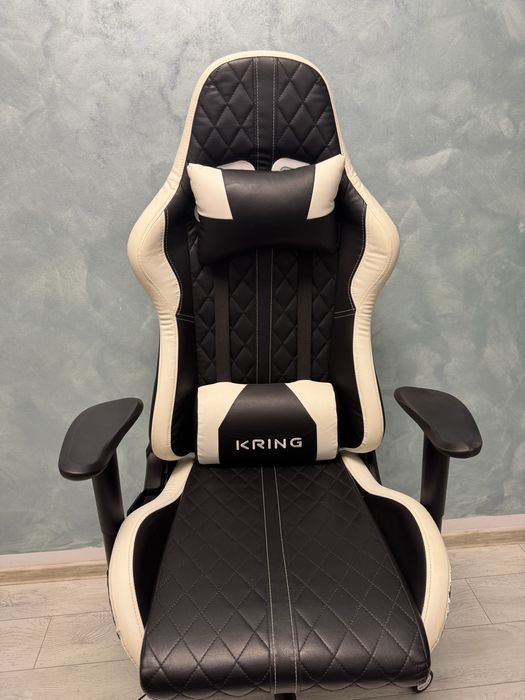 Scaun gaming KRING reglabil, cu perne, stare bună