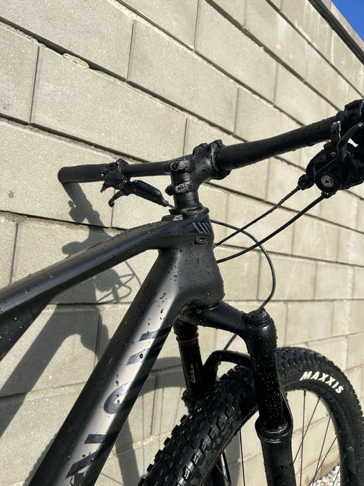 Canyon Lux CF carbon, full suspension, RockShox World Cup, 29”