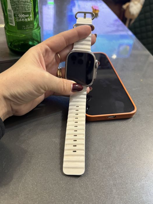 Apple watch ultra 2 white