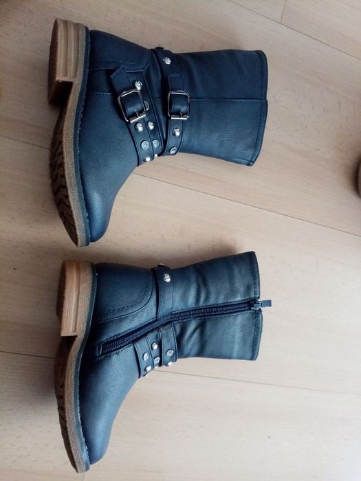 Нови сини ботушки