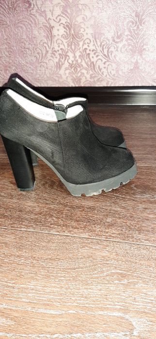 Продам суперские ботильоны