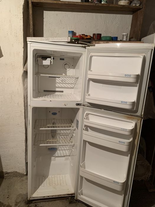 Холодильник рабочий,