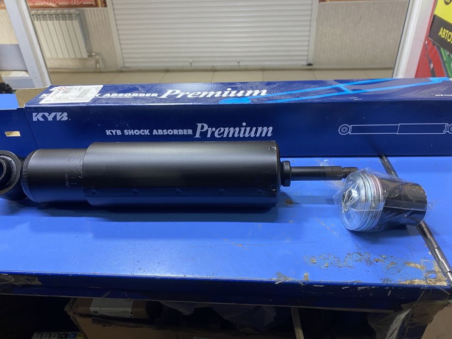 Тойота Коастер Toyota Coaster Амортизатор передний Задний