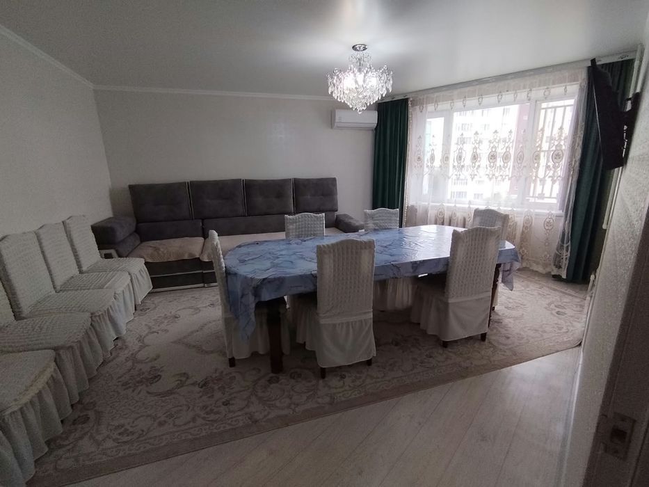Продаю 4 комнатную квартиру