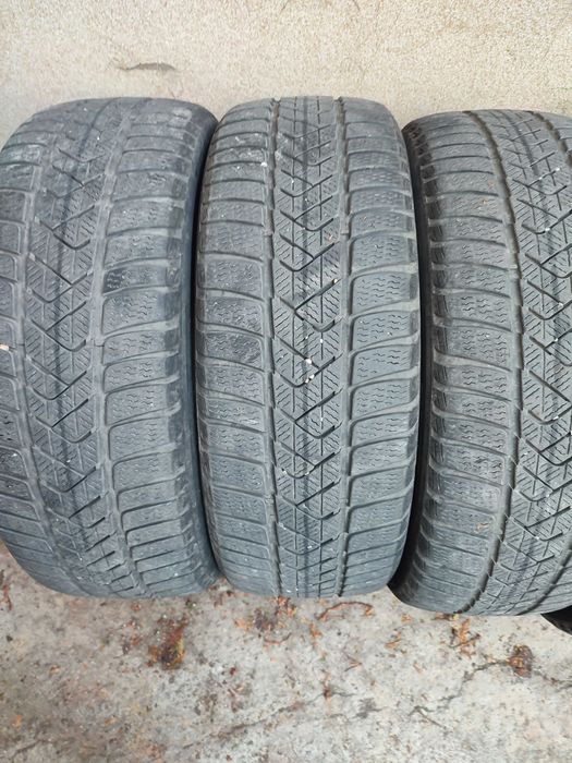 4 бр. 215/50/18 Зимни гуми Pirelli