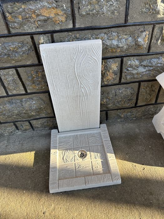 Vand cismea -fantana din beton