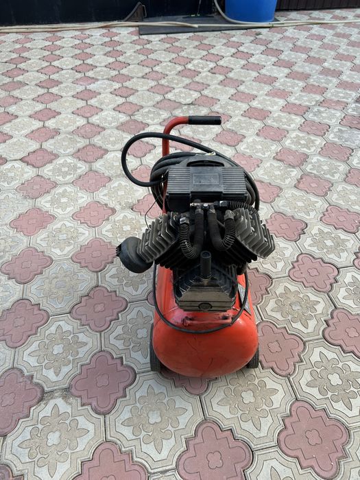 Компрессор двух циллиндровый