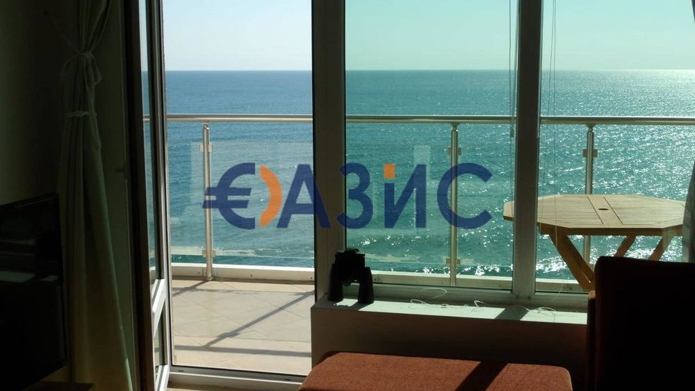 Първа линия на морето !2-стаен апартамент, директен изглед към морето,