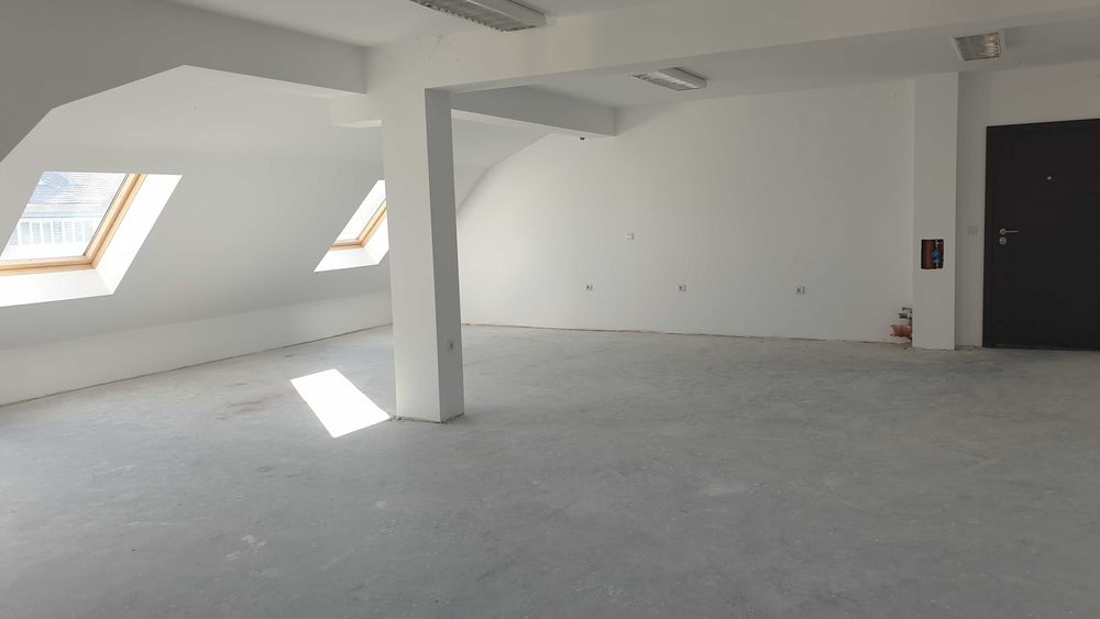 Продава се Офис в Карлово - 83 кв.м за 718 €/кв.м - Снимка #4