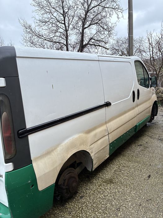 Opel Vivaro 1.9 tdi за ЧАСТИ