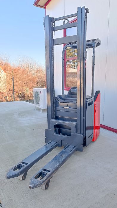 Стакер/и Linde L14 AP, Jungheinrich и палетни колички