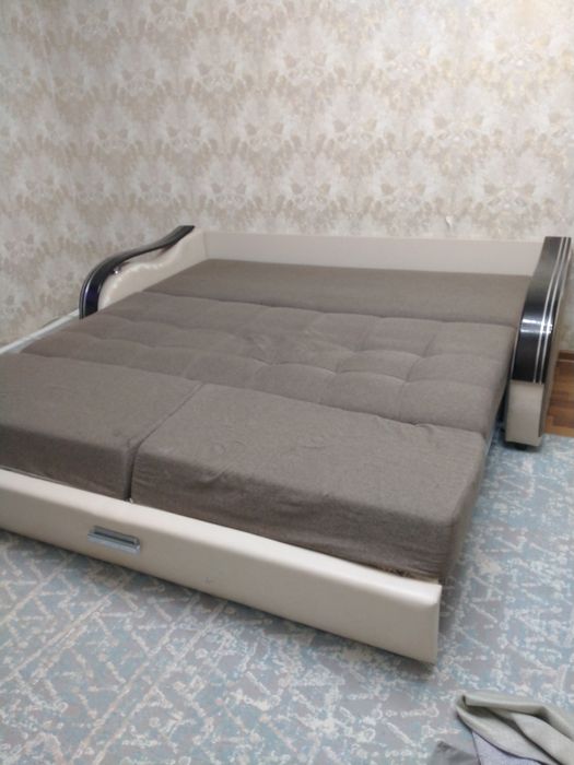 Диван в хорошем состоянии