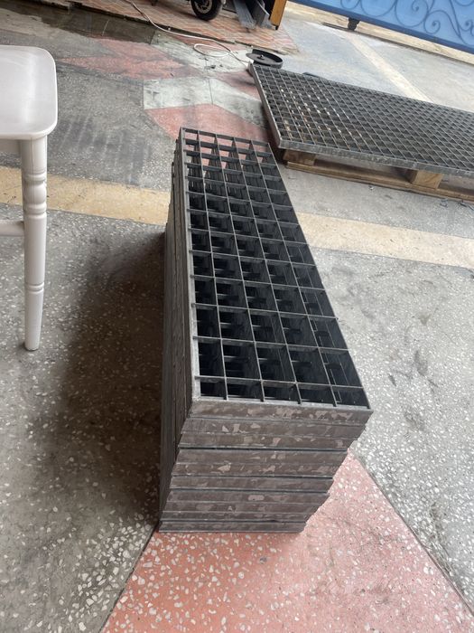 Trepte zincate galvanizate
