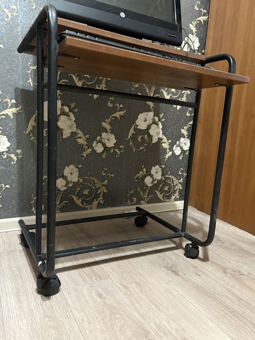 моноблок с столом