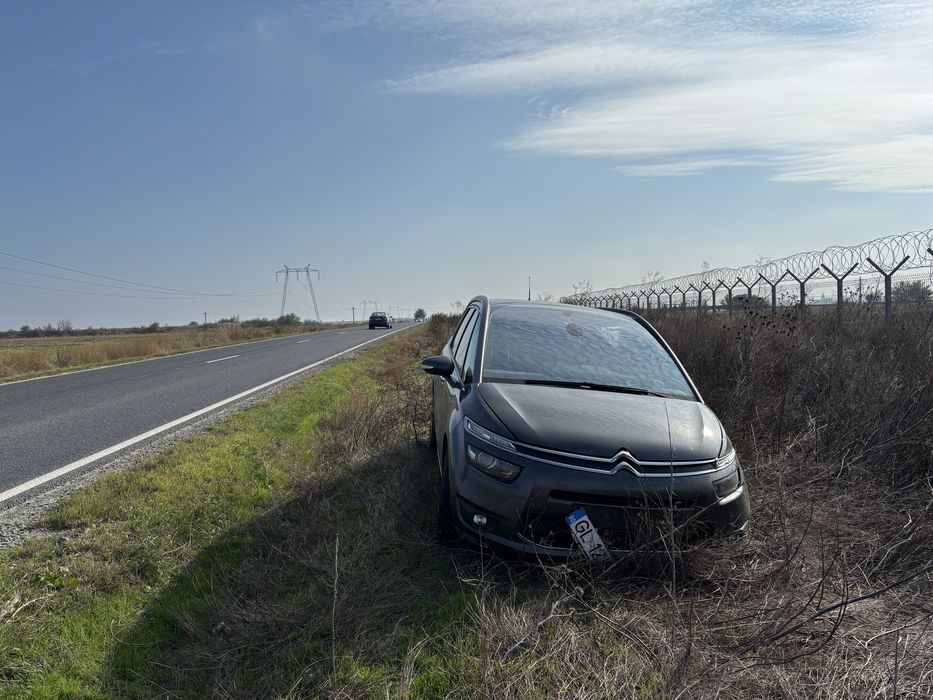 Citroen c4 grand picasso avariat, fara airbaguri sarite !!!