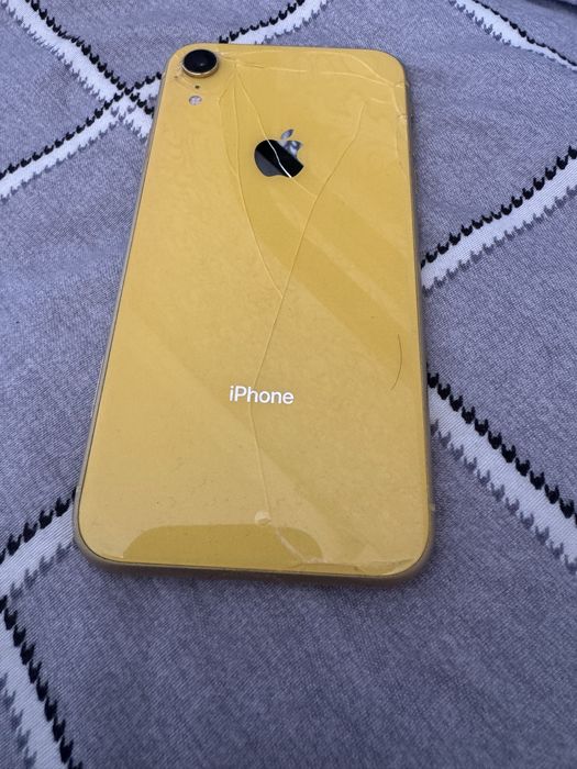 Айфон ХР 64 гб 74% емкости