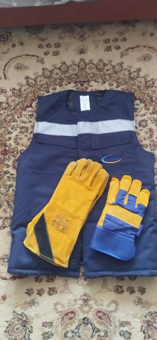 Желетка новая 50 размер