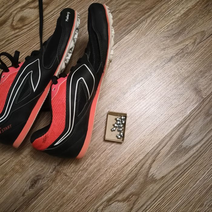 Кроссовки шипованные лёгкая атлетика