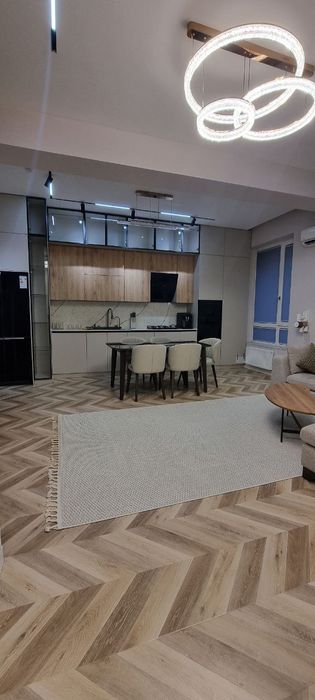 СДАЕТСЯ шикарная квартира 2/4/9  ЖК РЕЗИДЕНЦИЯ Юнусабад